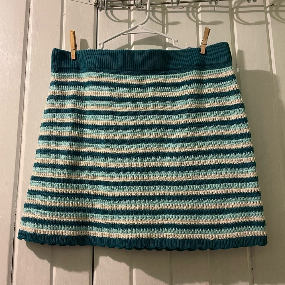 Crocheted mini skirt X-large NWOT